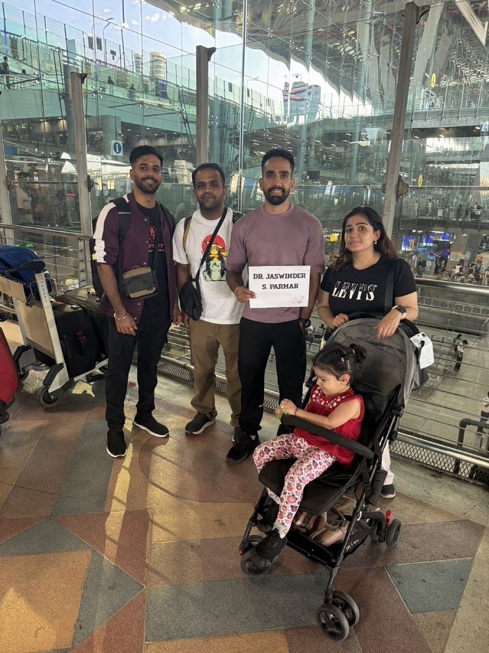 บริการเหมารถพร้อมคนขับ รับ ส่ง สนามบิน